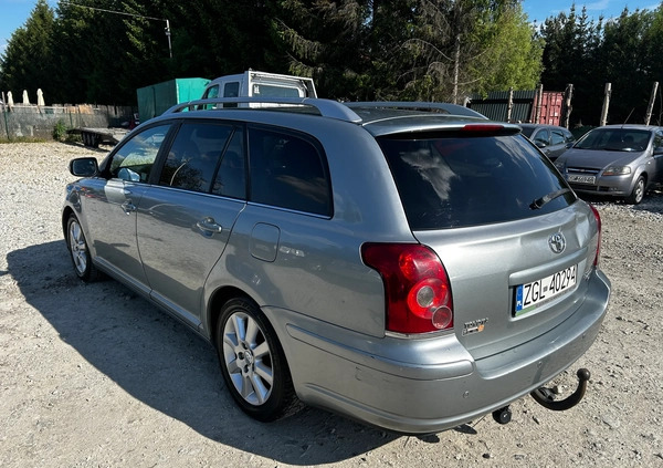 Toyota Avensis cena 5900 przebieg: 613000, rok produkcji 2007 z Wrocław małe 172